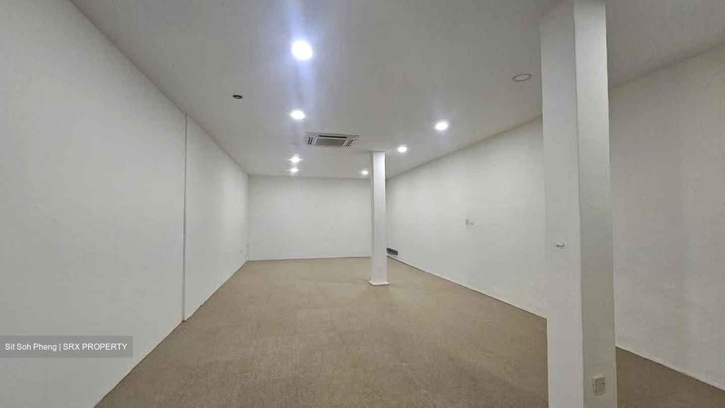 Tan Chong Motor Centre (D21), Office #622677351
